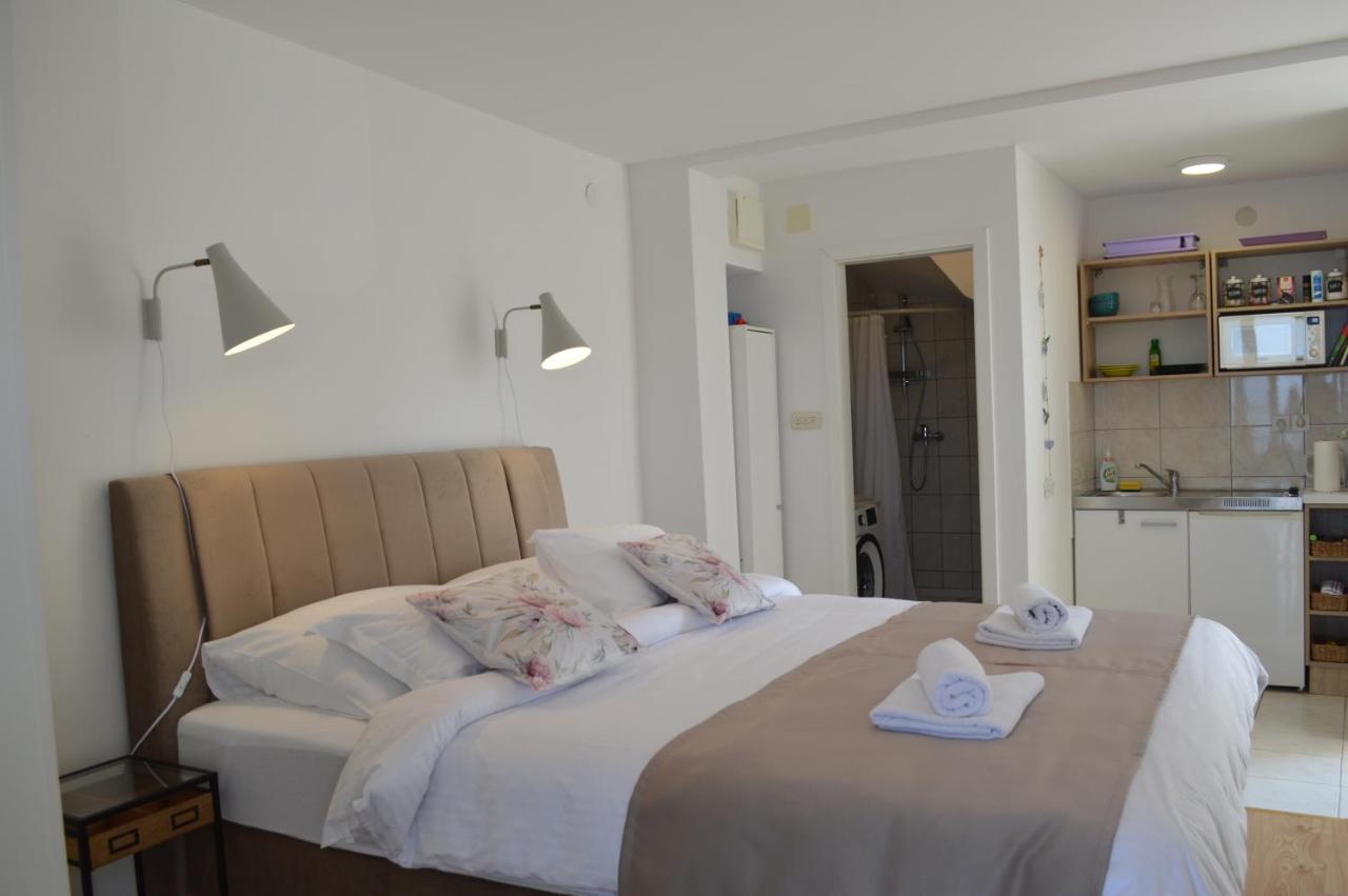 Apartmani Luan Βις Εξωτερικό φωτογραφία