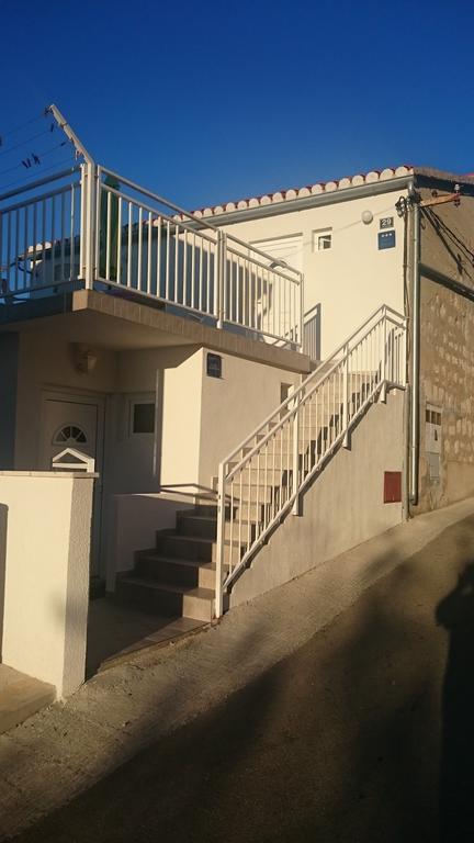 Apartmani Luan Βις Εξωτερικό φωτογραφία